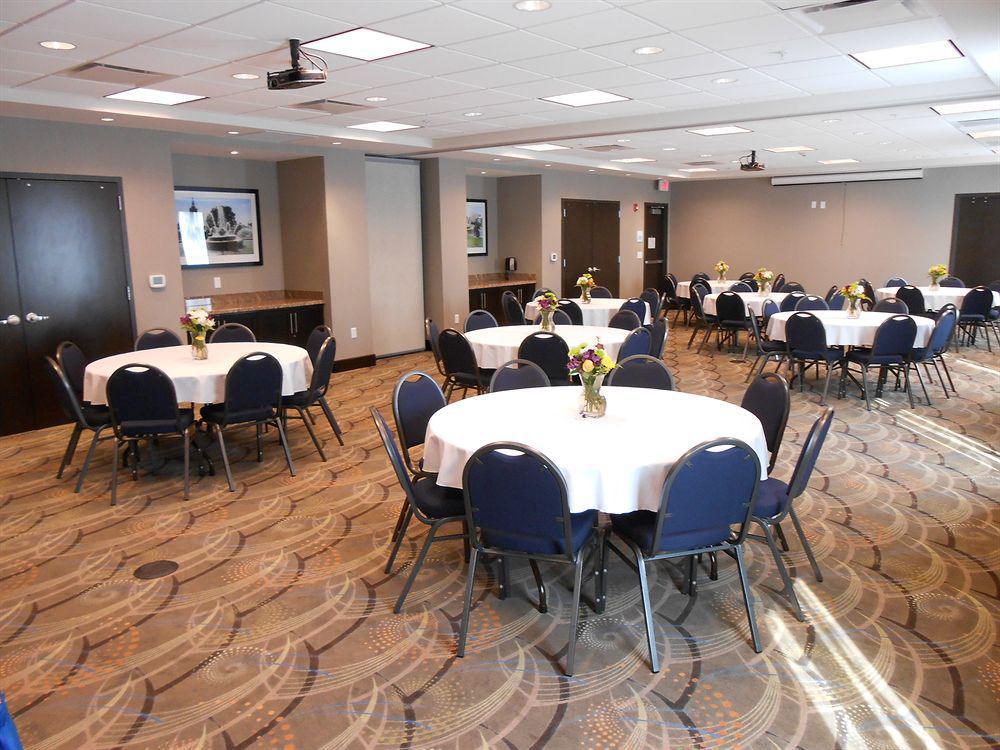 Holiday Inn Express & Suites Overland Park By Ihg Zewnętrze zdjęcie