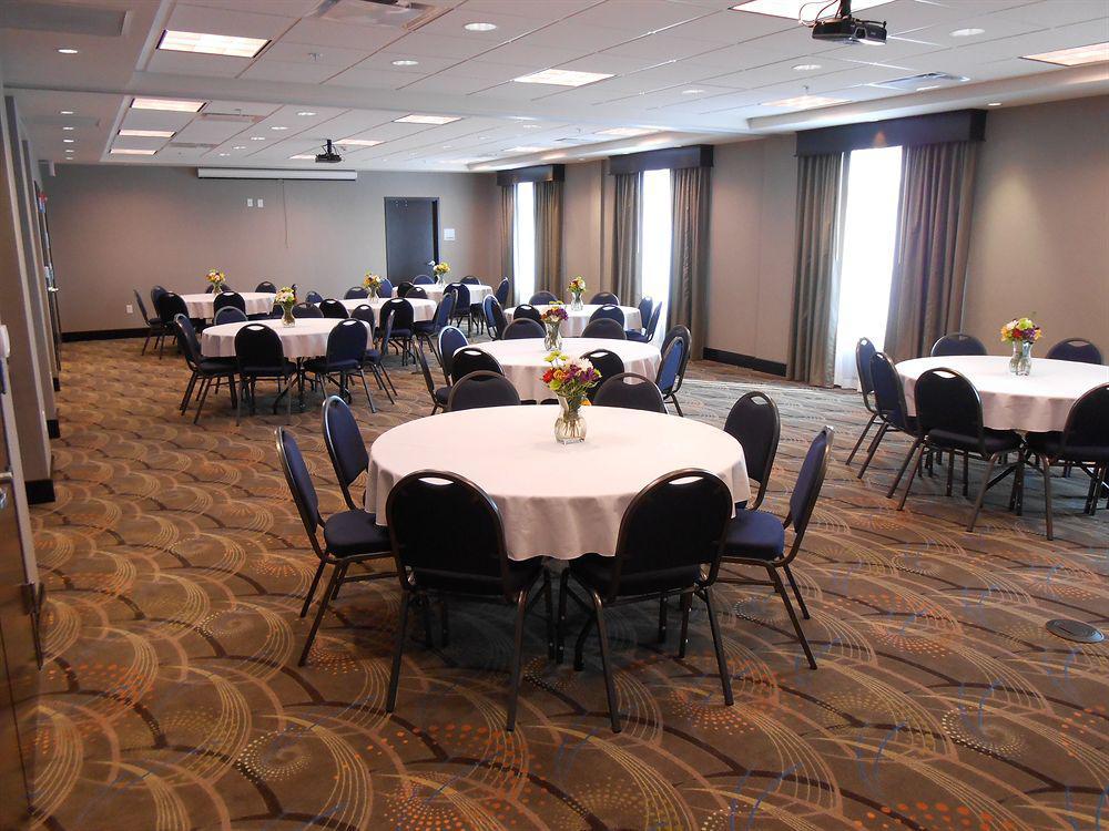 Holiday Inn Express & Suites Overland Park By Ihg Zewnętrze zdjęcie