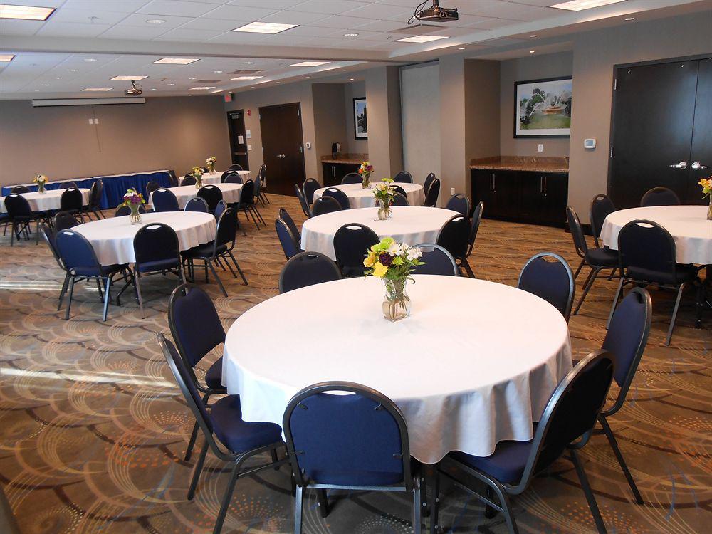 Holiday Inn Express & Suites Overland Park By Ihg Zewnętrze zdjęcie