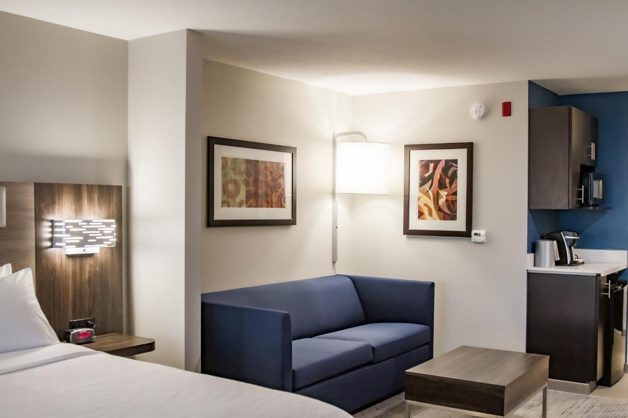 Holiday Inn Express & Suites Overland Park By Ihg Zewnętrze zdjęcie