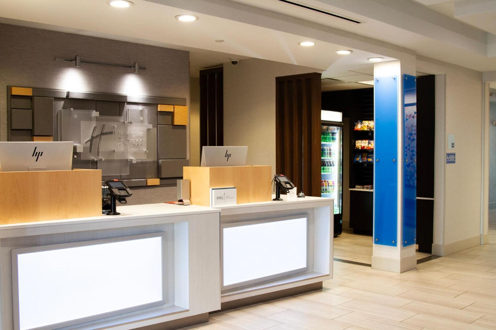 Holiday Inn Express & Suites Overland Park By Ihg Zewnętrze zdjęcie