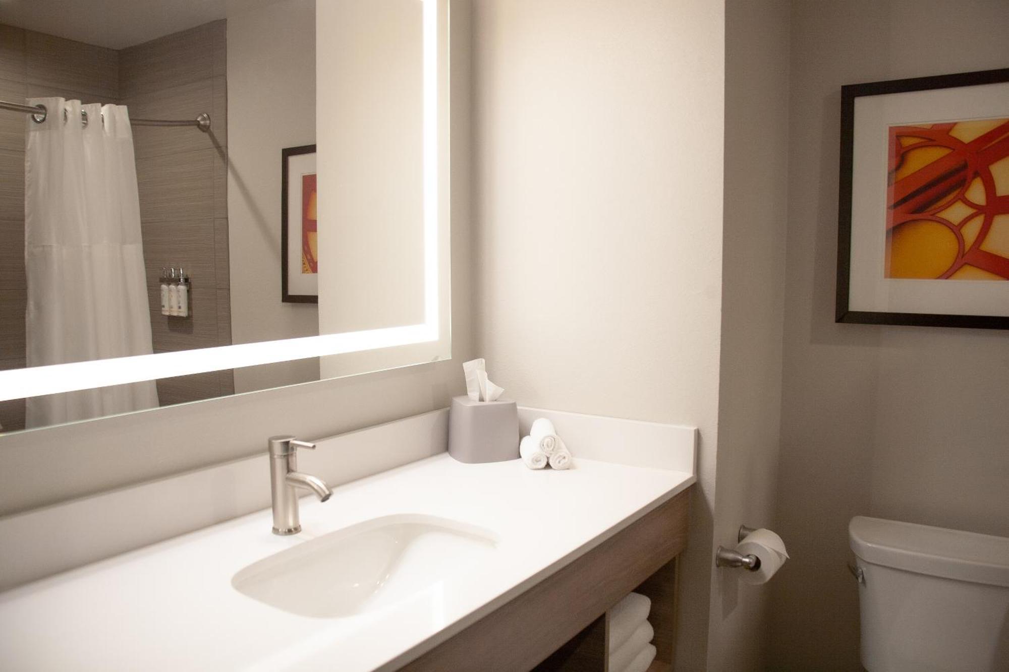 Holiday Inn Express & Suites Overland Park By Ihg Zewnętrze zdjęcie