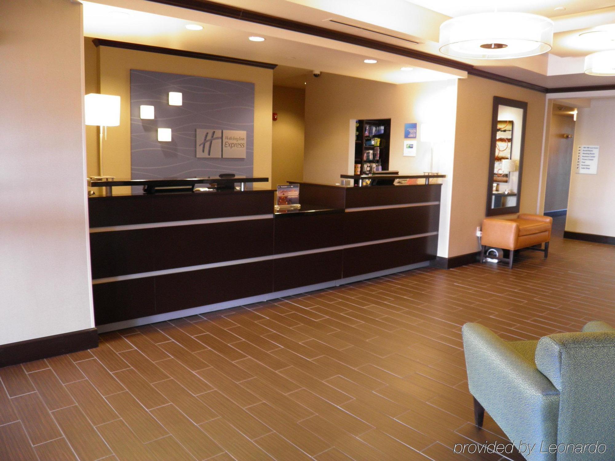 Holiday Inn Express & Suites Overland Park By Ihg Zewnętrze zdjęcie