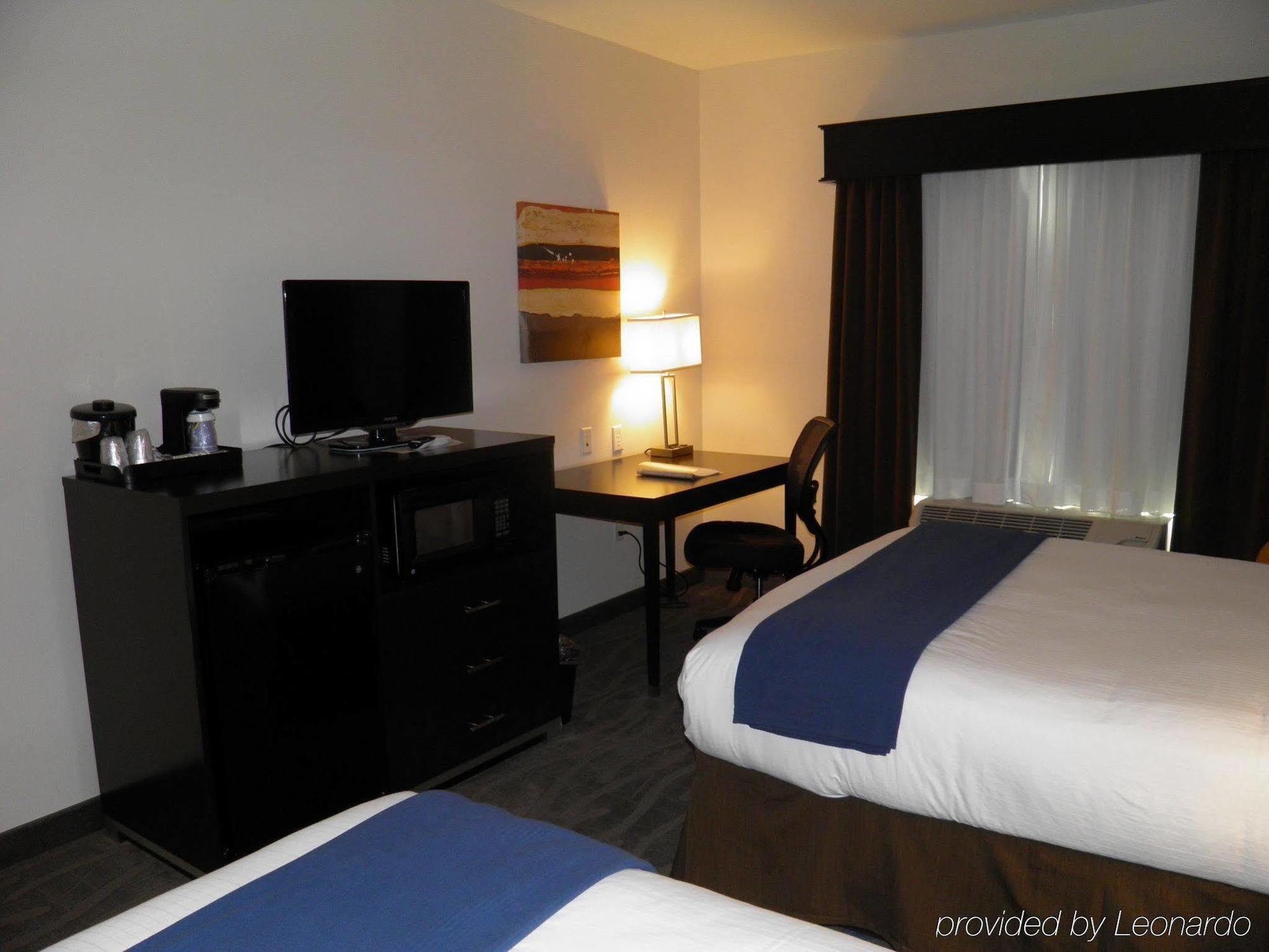 Holiday Inn Express & Suites Overland Park By Ihg Zewnętrze zdjęcie