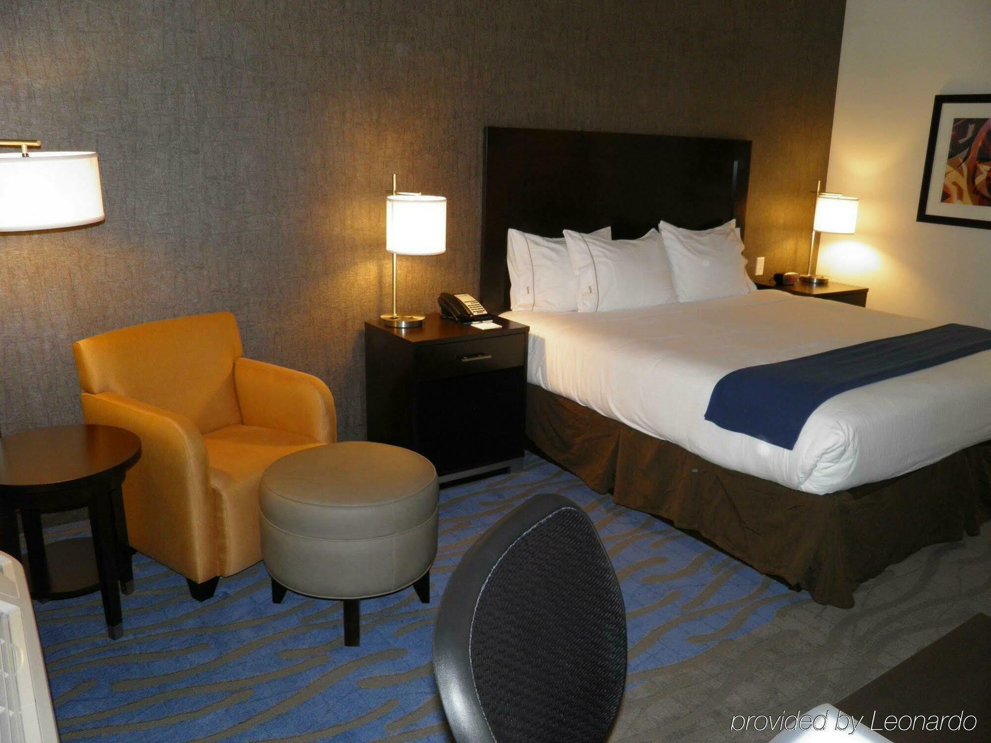 Holiday Inn Express & Suites Overland Park By Ihg Zewnętrze zdjęcie