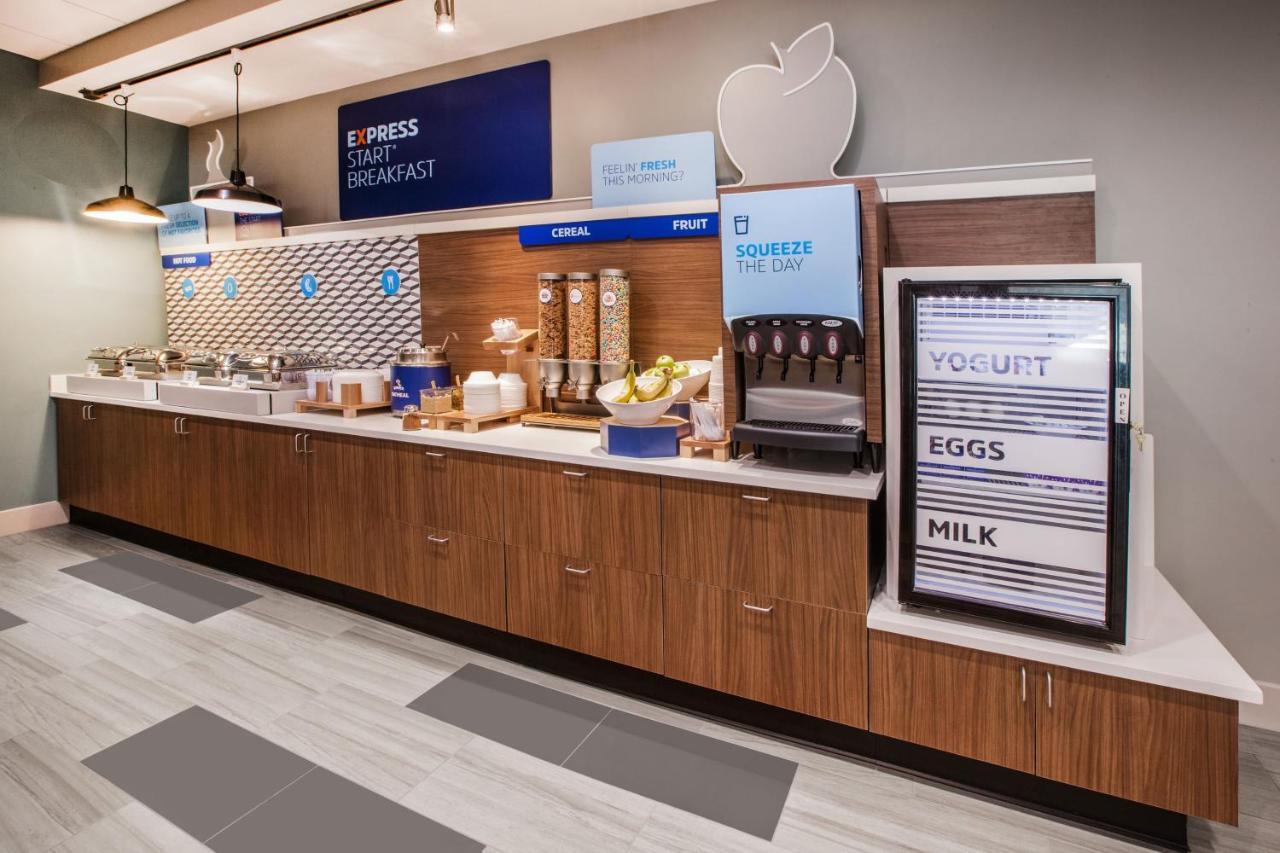 Holiday Inn Express & Suites Overland Park By Ihg Zewnętrze zdjęcie
